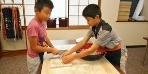 傘がない...そうだ、合羽があるじゃない！